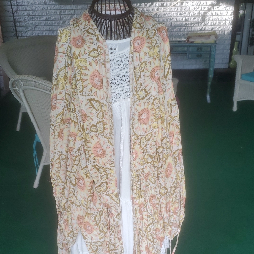 Floral Patterned Kimono